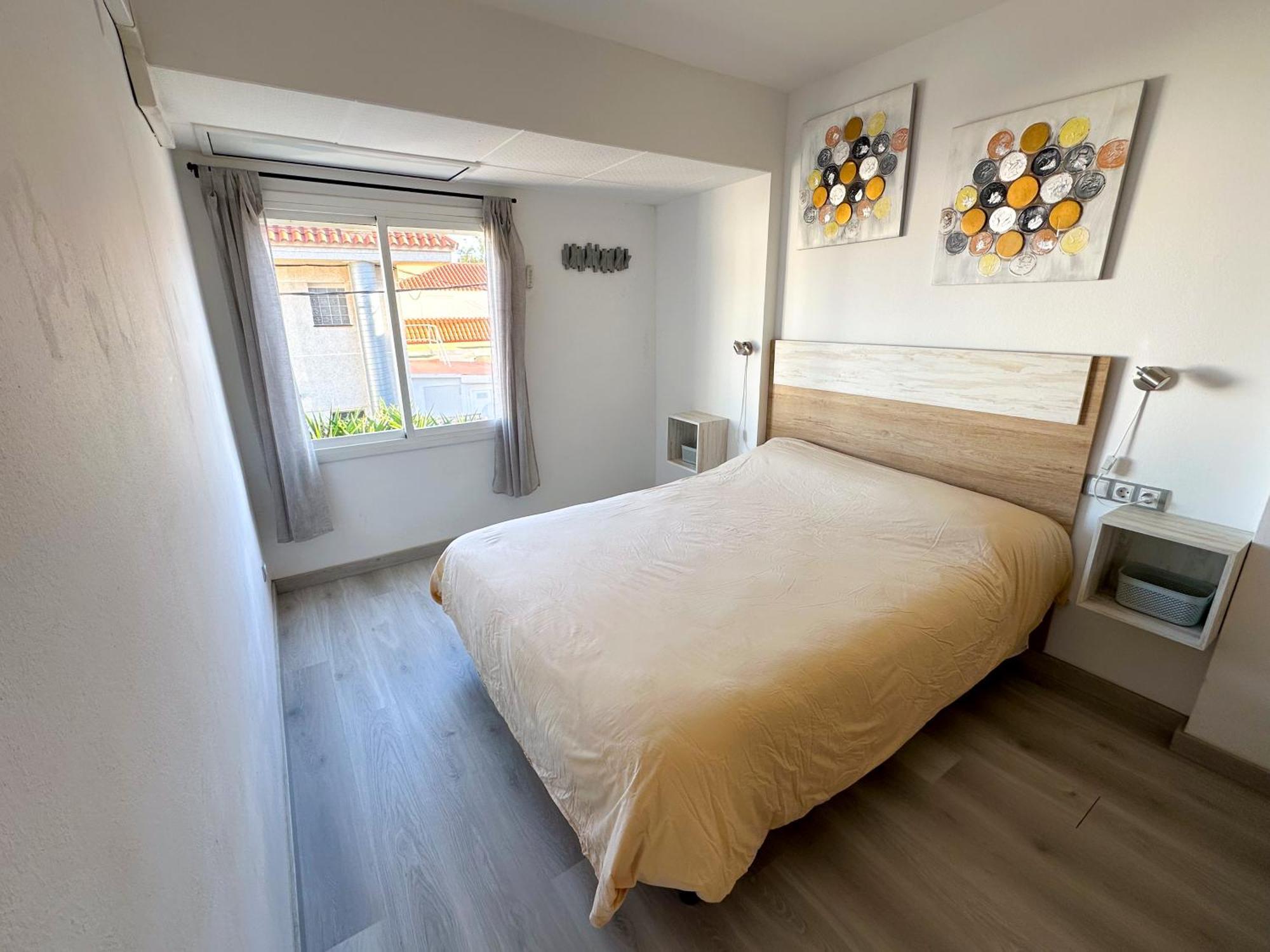 Apartamentos Capri-Playa Sant Carles de la Ràpita Exterior photo
